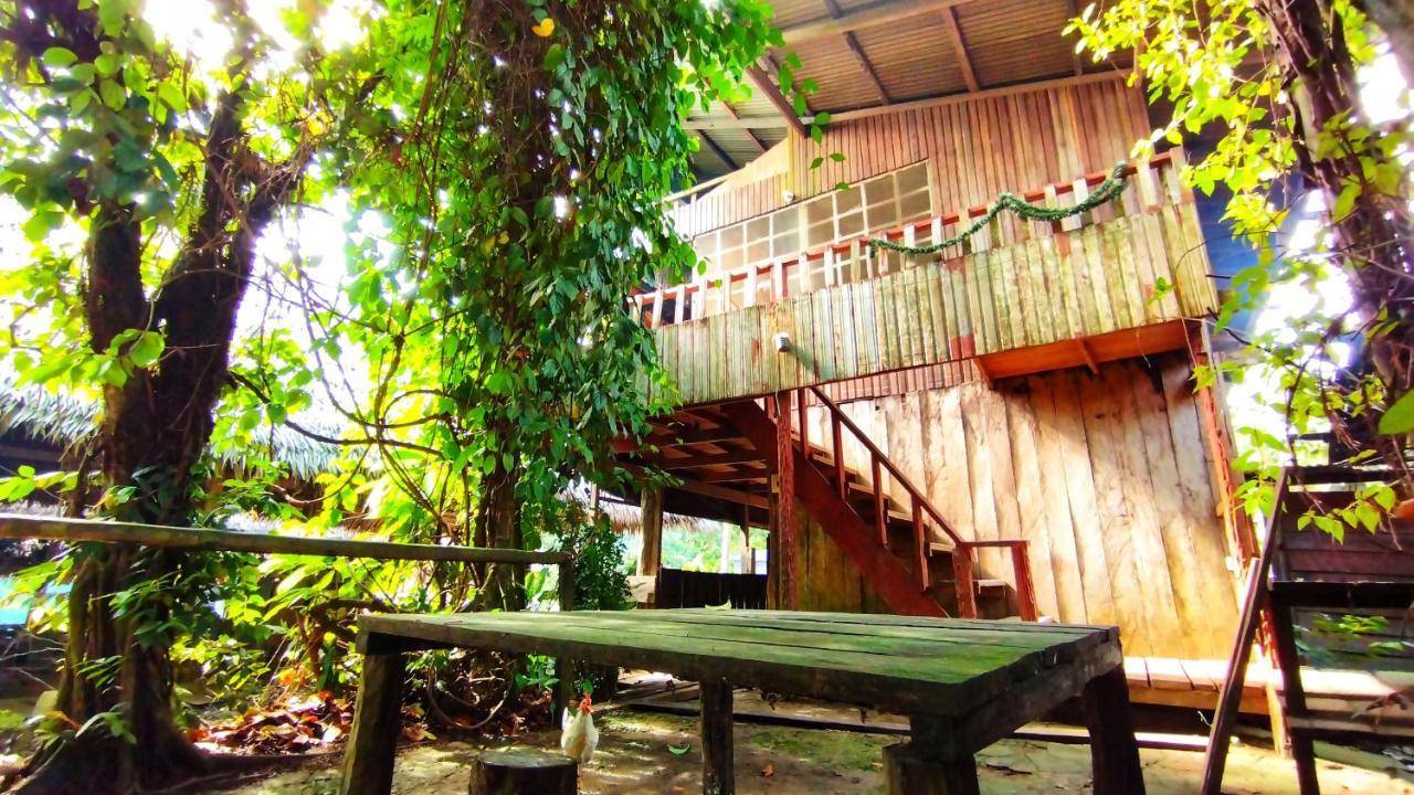 Hospedaje Y Tours Reina Arriera Amazonas Colombia Macedonia ภายนอก รูปภาพ