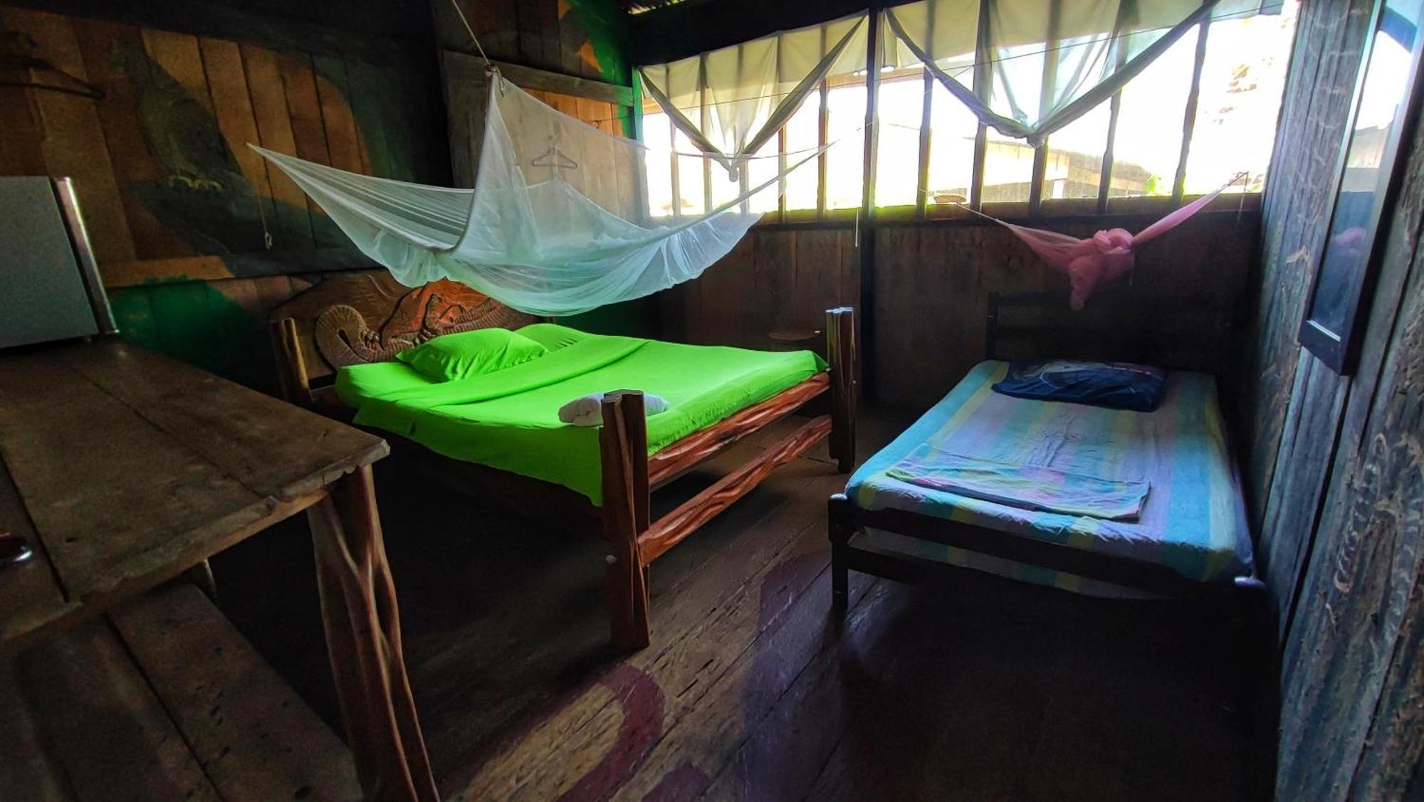 Hospedaje Y Tours Reina Arriera Amazonas Colombia Macedonia ภายนอก รูปภาพ
