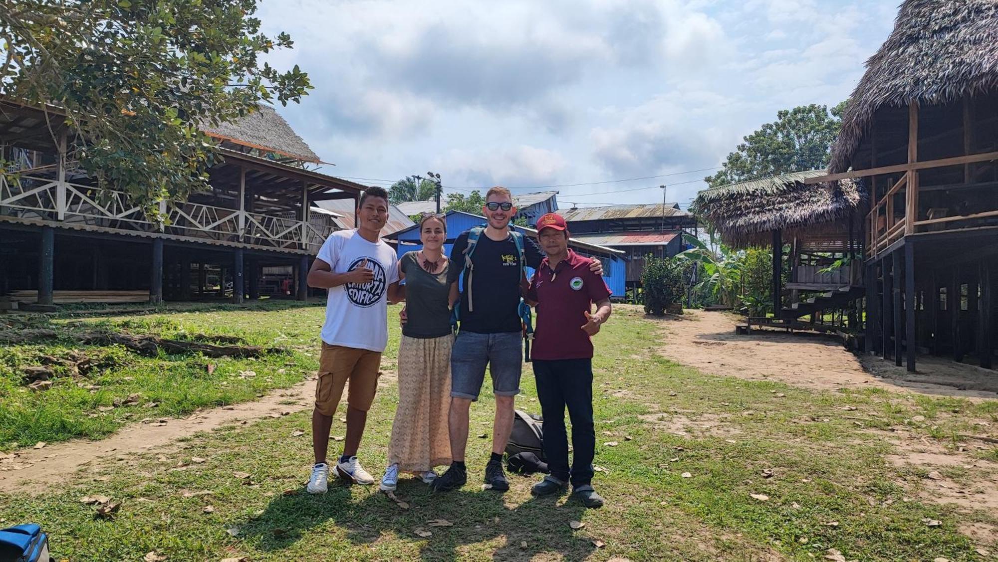 Hospedaje Y Tours Reina Arriera Amazonas Colombia Macedonia ภายนอก รูปภาพ