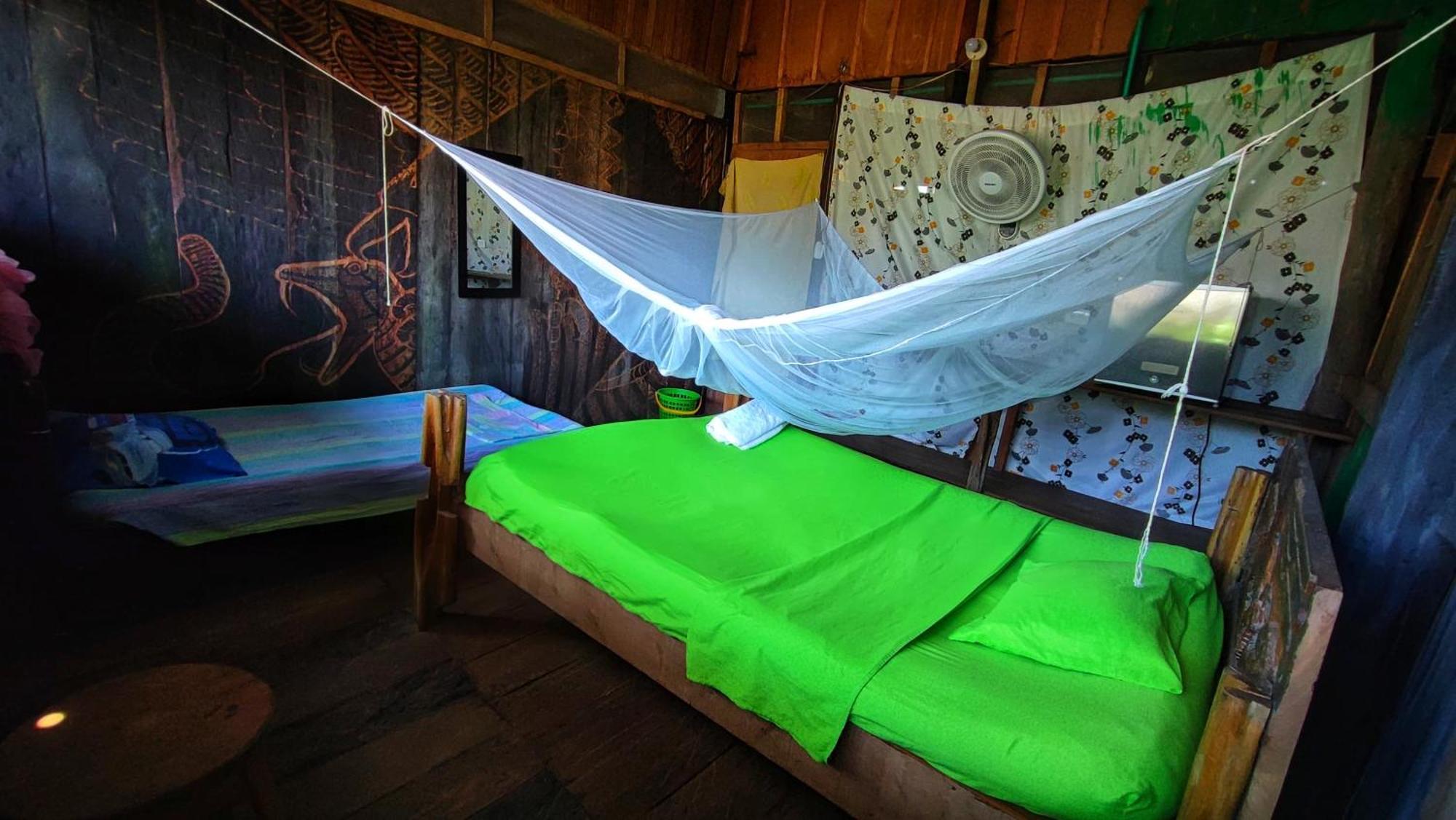 Hospedaje Y Tours Reina Arriera Amazonas Colombia Macedonia ภายนอก รูปภาพ