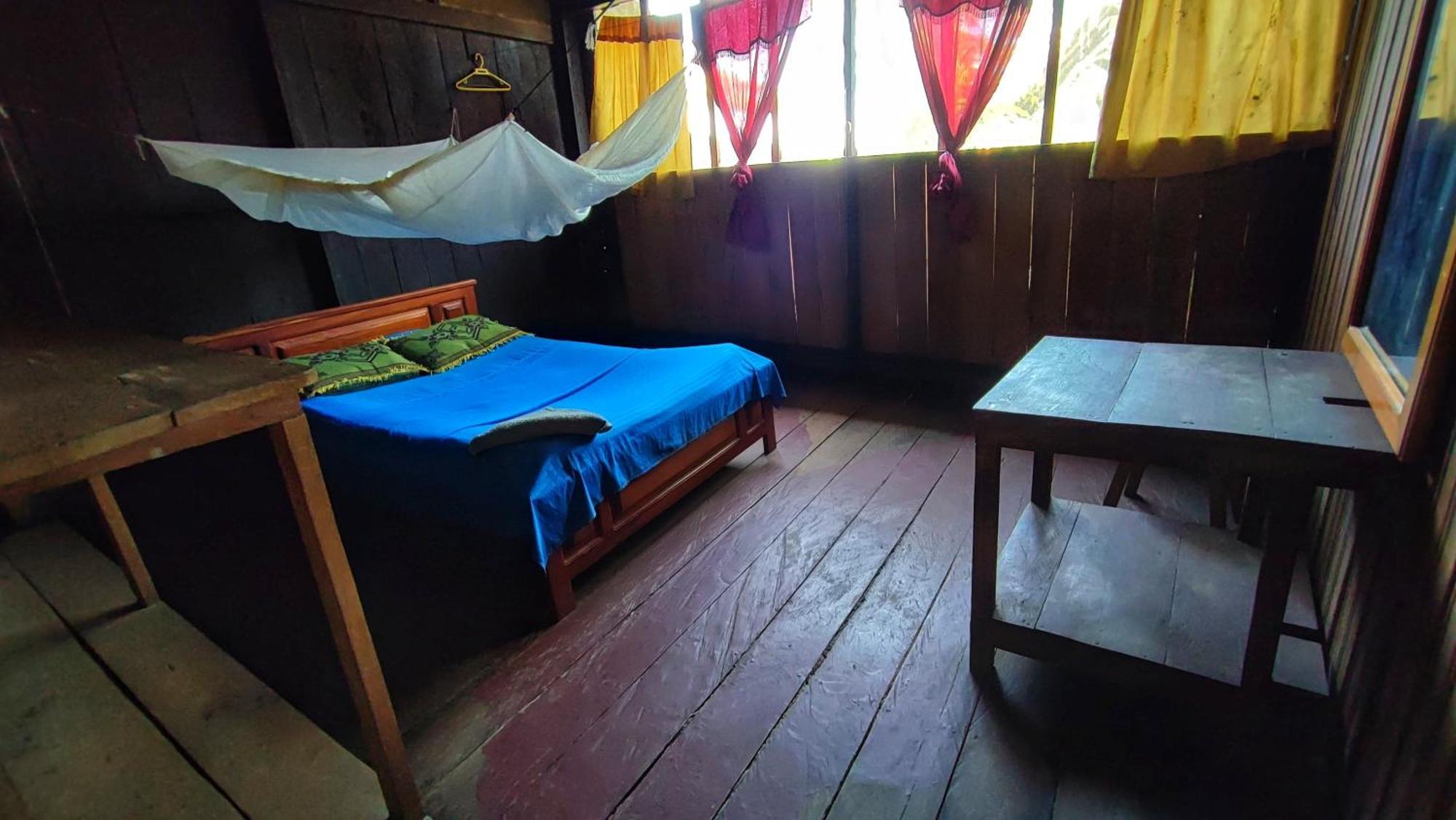 Hospedaje Y Tours Reina Arriera Amazonas Colombia Macedonia ภายนอก รูปภาพ